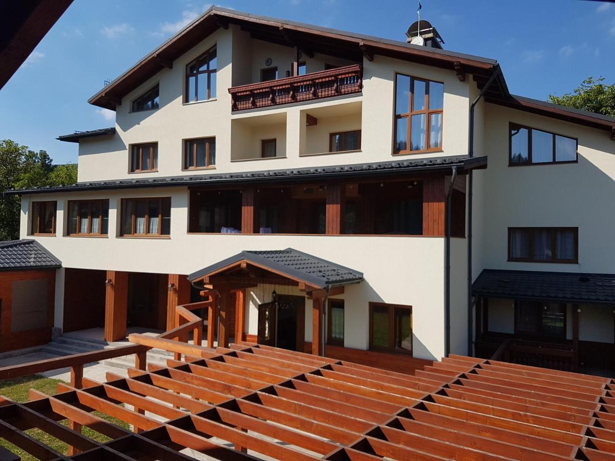 Atava Family House Hotel Yaremche Exterior foto